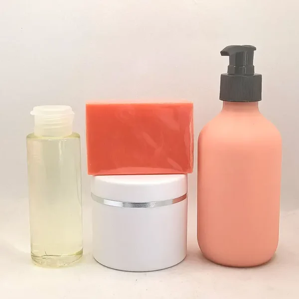 Best OEM/ODM best skin whitening skincare set fast bleaching carrot whitening kit acne treatment